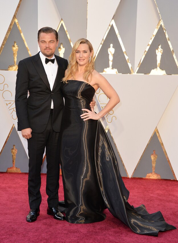Leonardo diCaprio y Kate Winslet en la alfombra roja de los Oscar./Gtres