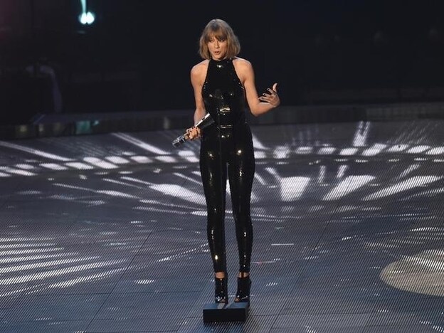 Taylor Swift durante la recogida de ese premio que dedicó a su chico./gtres.