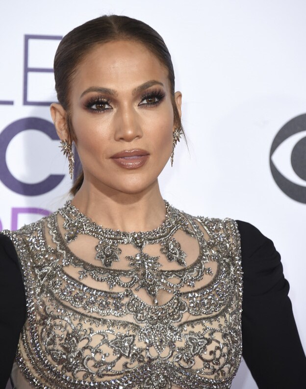 Jennifer Lopez sorprendió con un vestido con transparencias./GTRES