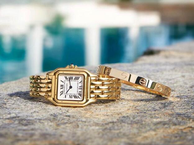 El icónico reloj Panthère de Cartier, protagonista del 'fashion film' de Sofía Coppola.