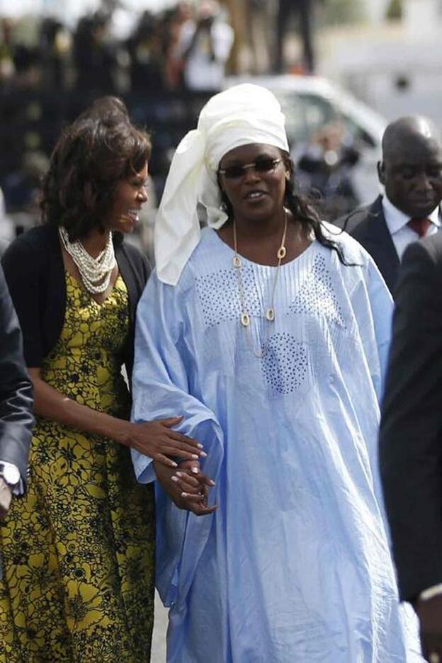 Marieme Faye durante la visita de Michelle Obama a Senegal en 2013./cordon press.
