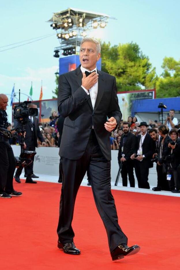 George Clooney sabe cómo llevar la pajarita/Gtres