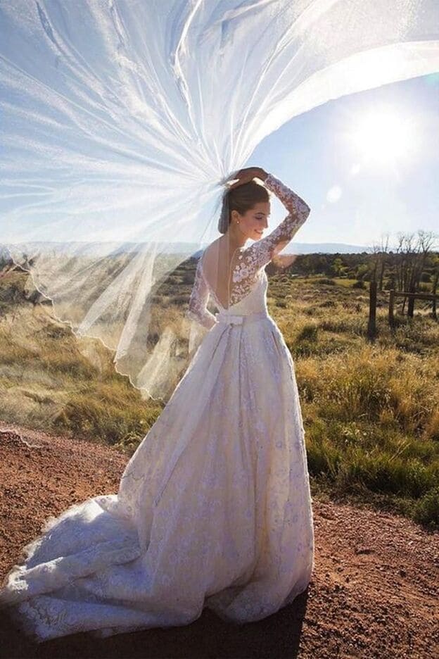 Allison Williams con un espectacular vestido de novia de Oscar de la Renta/Instagram