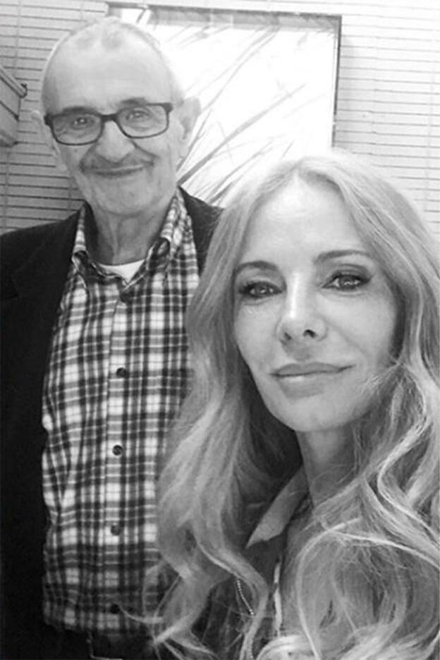 Paula Vázquez junto a su padre el día antes de ser hospitalizado./instagram.