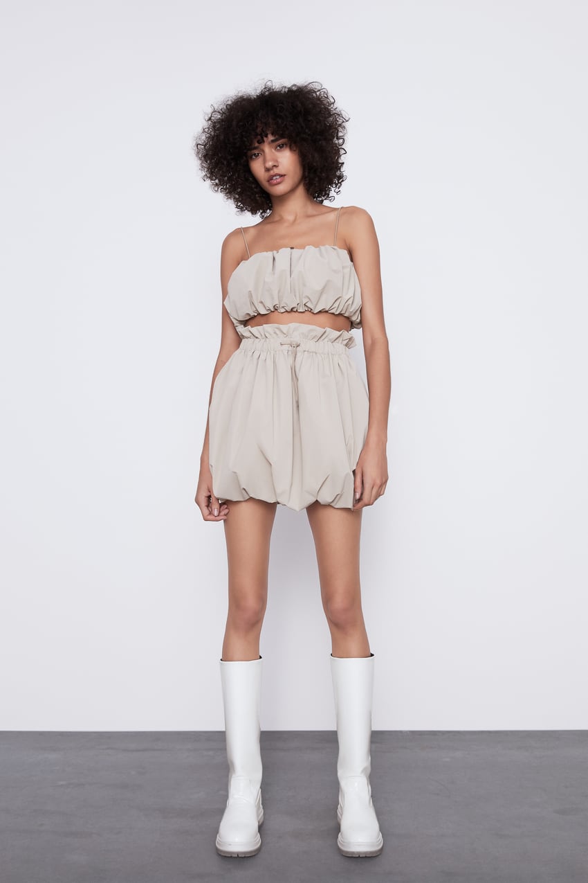 Fotos Once Cropped Tops Noventeros De Zara Para Presumir De Figura