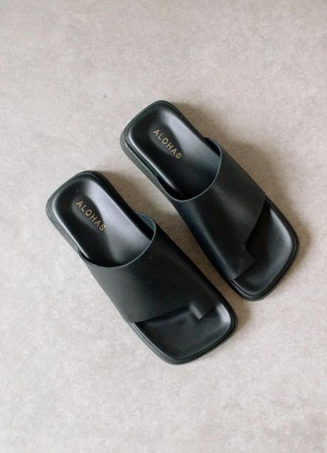 Palas negras de piel de Alohas, 136€.