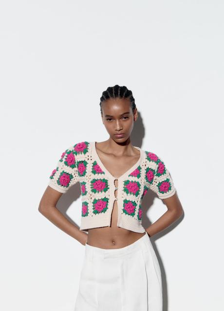 Cárdigan de manga corta de Zara, 35,95€.