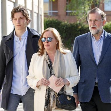 Descubrimos al hijo mayor de Mariano Rajoy: bilingüe, deportista y su blindada vida personal