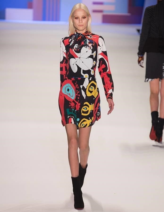 Desfile Desigual en Nueva York: vestido setentero