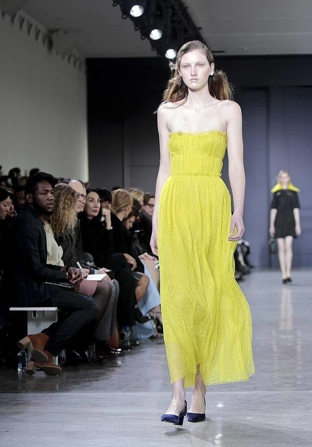 Desfile de Jason Wu en Nueva York: vestido amarillo