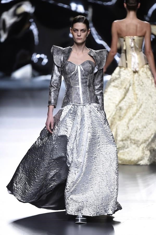 Desfile Maya Hansen en la MBFWM: vestido princesa