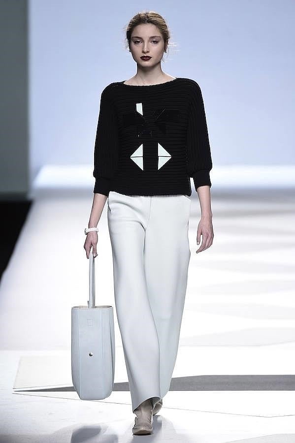 Desfile Devota & Lomba en la MBFWM: look 'black&white'