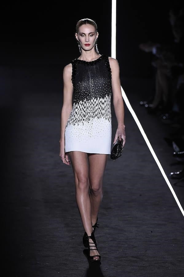 Desfile Felipe Varela en la MBFWM: look 'black&white'