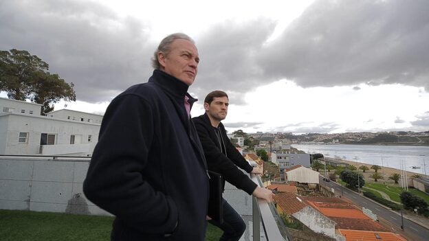 Bertín Osborne en Oporto junto a Iker Casillas./tve.