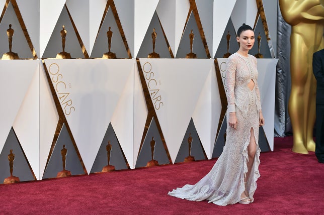 La alfombra roja de los Oscar: Rooney Mara