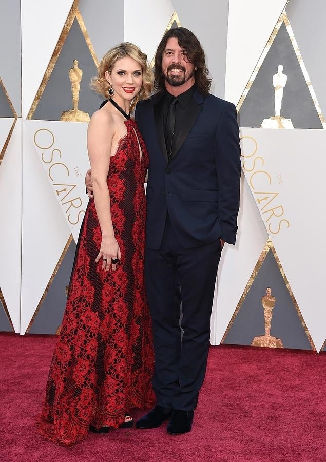 Parejas en la alfombra roja de los Oscar 2016: Jordyn Blum y Dave Grohl