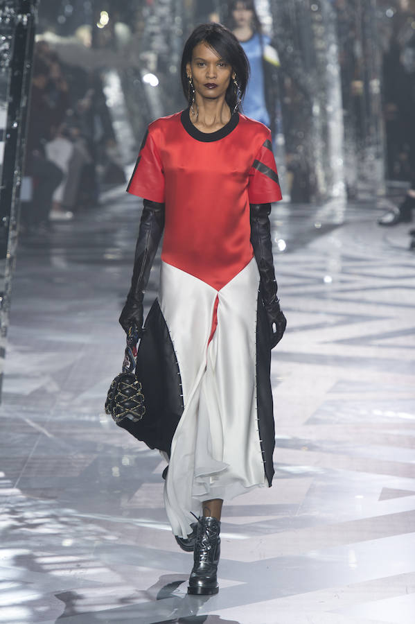 Vestido tricolor de Louis Vuitton para el invierno 2016-2017