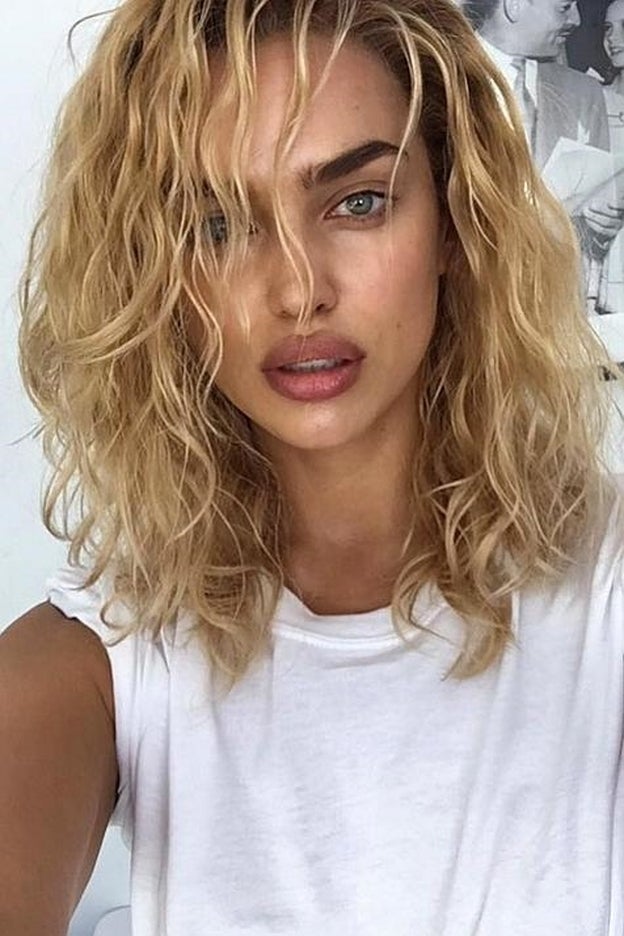 Irina Shayk, ahora rubia