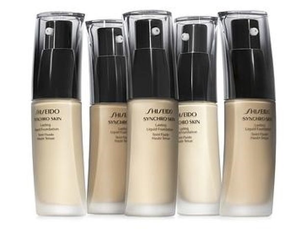 Synchro Skin de Shiseido es el único fondo de maquillaje de larga duración que se sincroniza con tu piel y se va adaptando a las diferentes necesidades a lo largo del día.