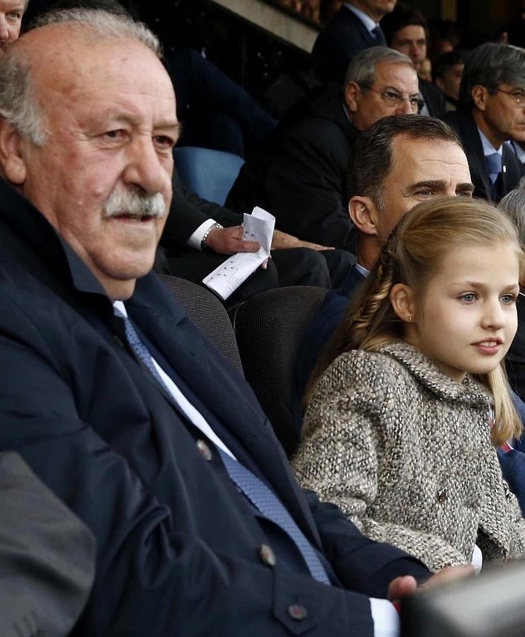 Vicente del Bosuqe instruyó a la Princesa Leonor en el palco del Vicente Calderón