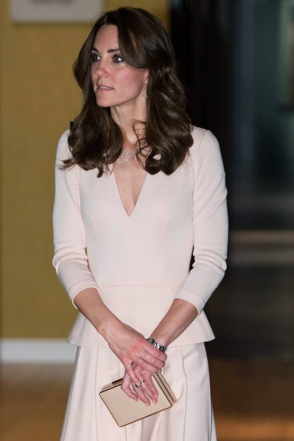 Kate Middleton, con complementos en plata