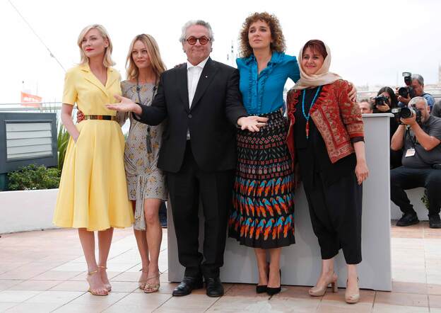 George Miller y las 'chicas' del jurado.