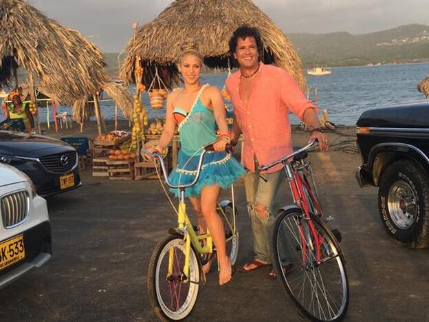 'La Bicicleta' es el primer 'single' en el que colaboran juntos dos estrellas de la música colombiana, Shakira y Carlos Vives./Sony Music