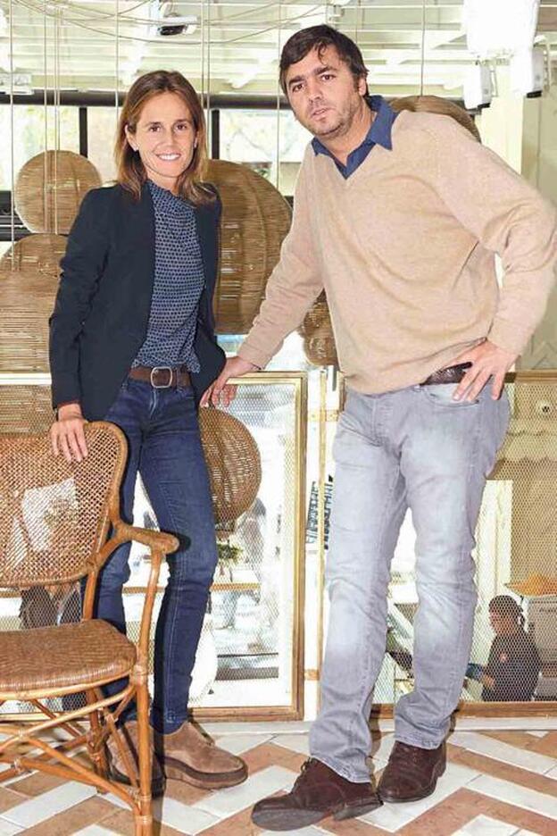 Luis Sartorius junto a su mujer, Bárbara Pérez./