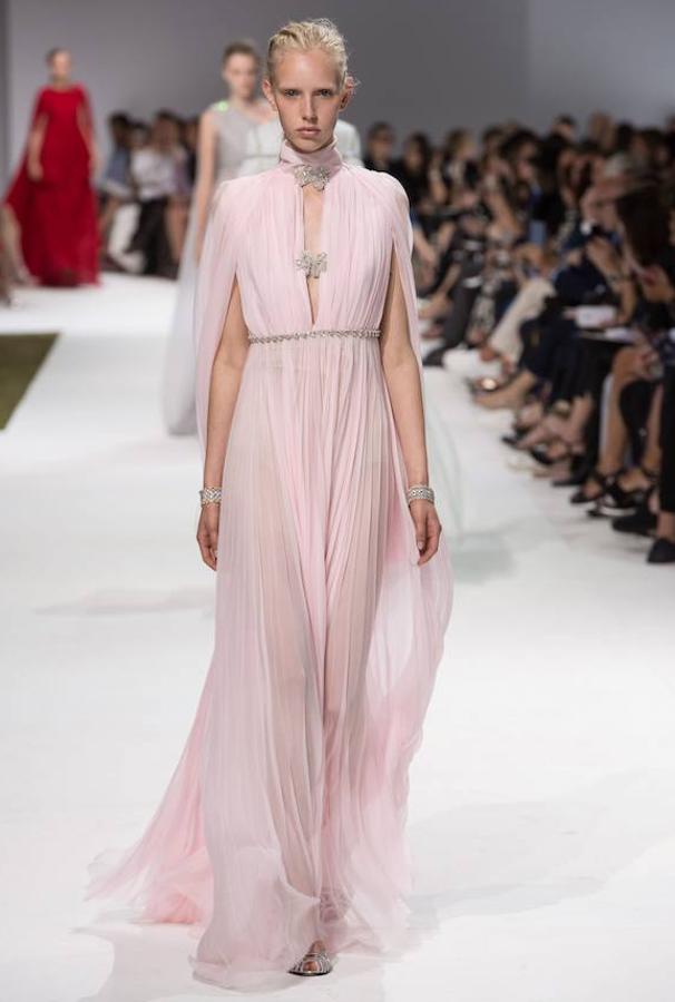 Vestido rosa de Alta Costura, de Giambattista Valli