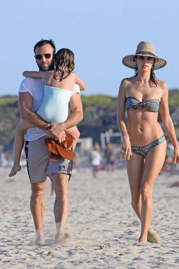 Alessandra Ambrosio y su marido, en Ibiza