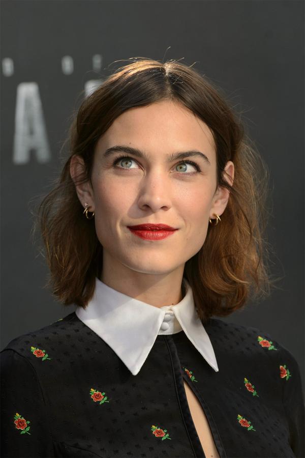 Famosas con long bob: Alexa Chung