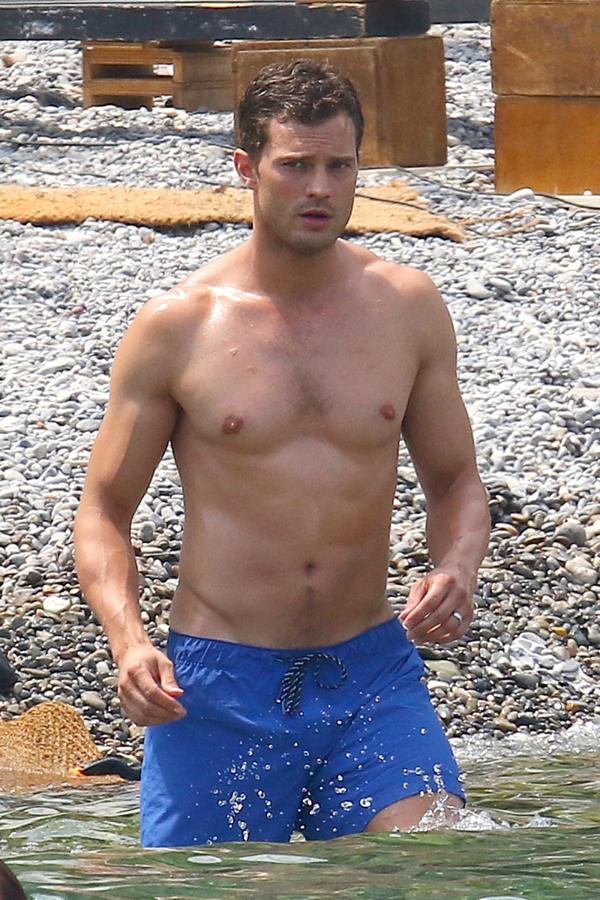 Jamie Dornan, cuerpazo bajo el sol de la Costa Azul