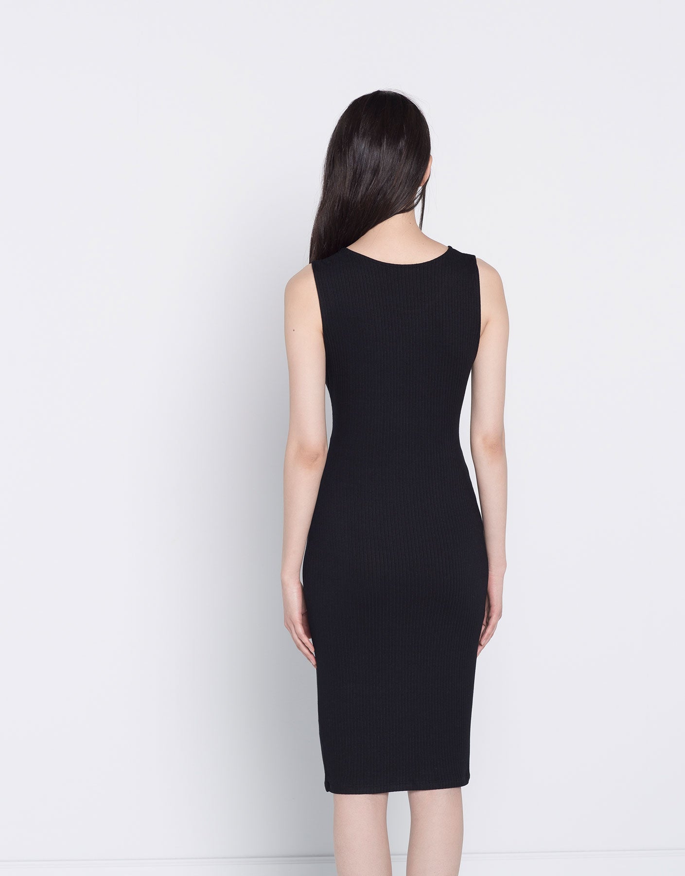 Vestido negro de Pull and Bear