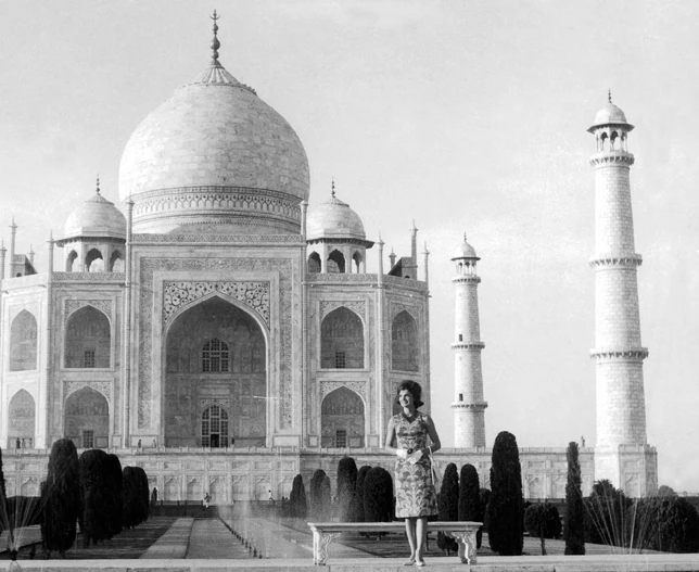 Jackie Kennedy en el Taj Mahal