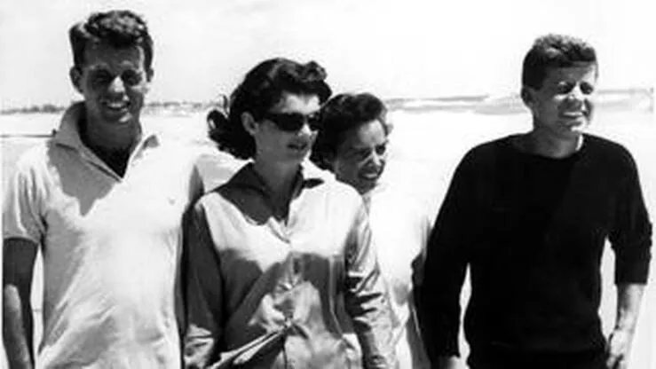 15 fotos que demuestran que Jackie Kennedy cambió la moda