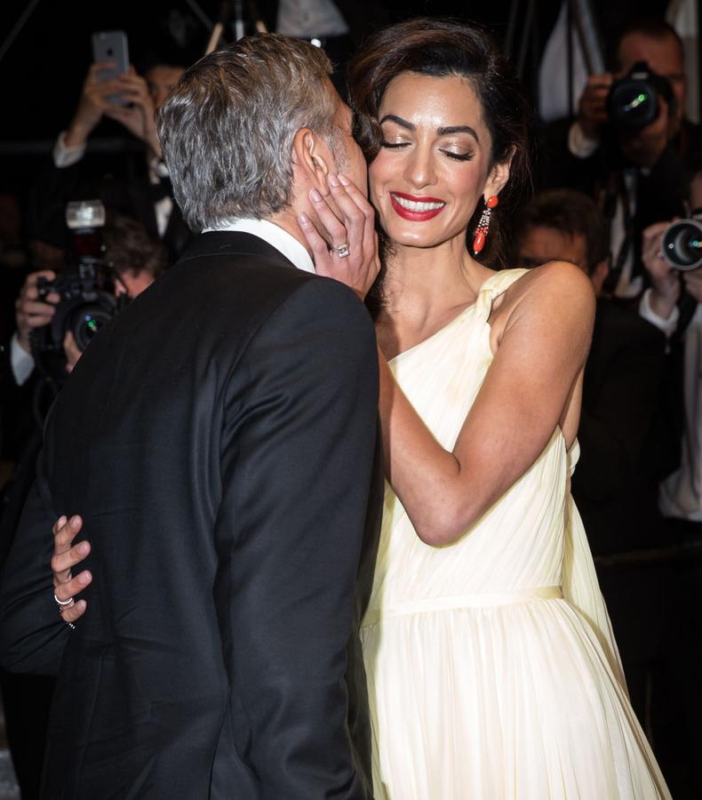 La manicura de las famosas: Amal Clooney