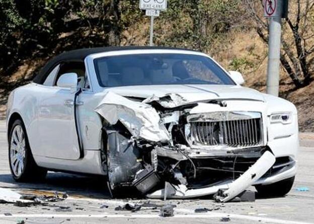 Así ha quedado el coche de Kris Jenner tras el aparatoso accidente.