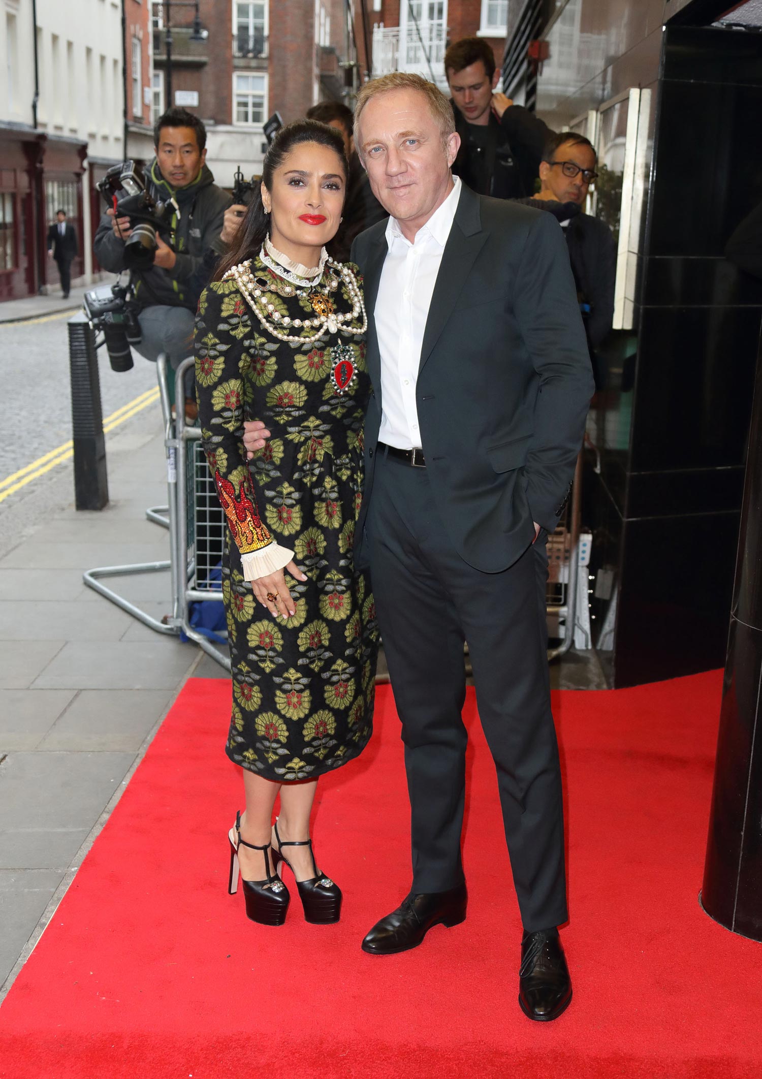 Nuestras parejas de 'feapos' favoritas: Salma Hayek y François Henri Pinault