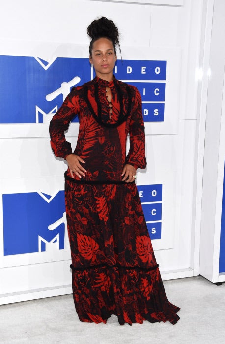 El look de Alicia Keys en los MTV VMA 2016