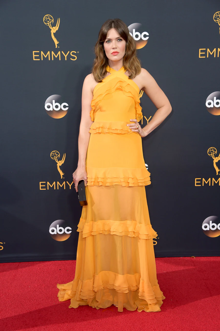 Mandy Moore en los Emmy 2016