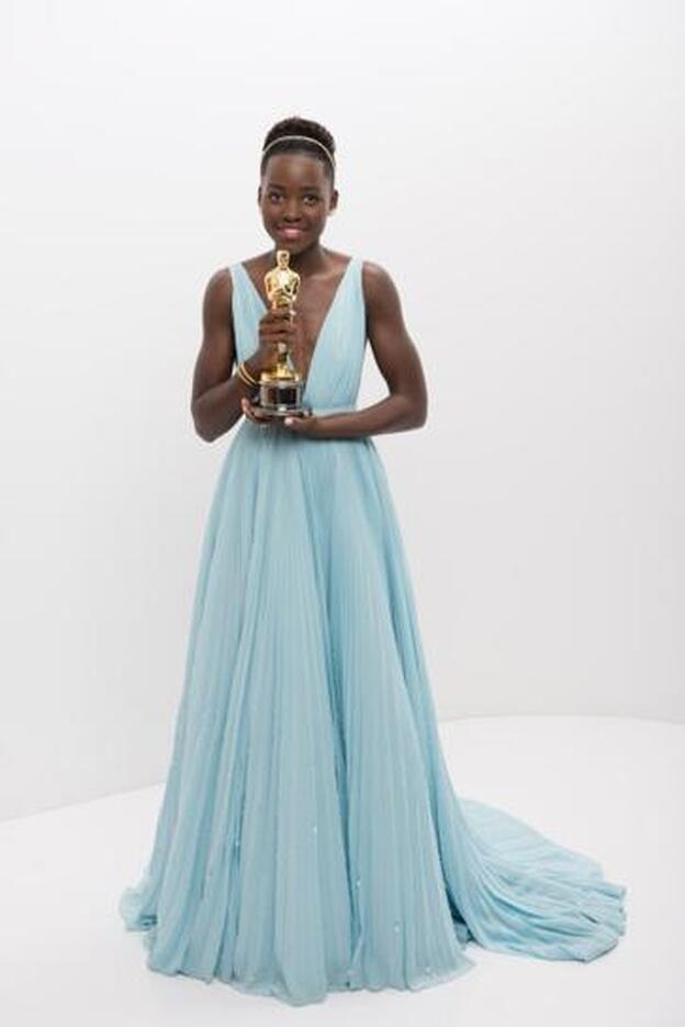 Lupita Nyong'o fue la mejor vestida de los Oscar 2015 con este vestido de Prada.