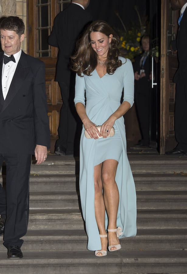 Los looks más icónicos de Kate Middleton: tendencia tail hem