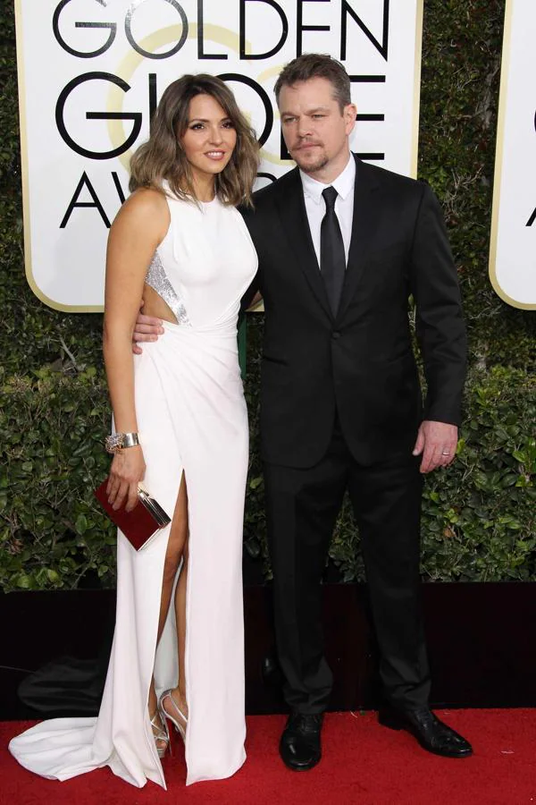 Parejas en la alfombra roja de los Globos de Oro 2017: Matt Damon y Luciana Barroso