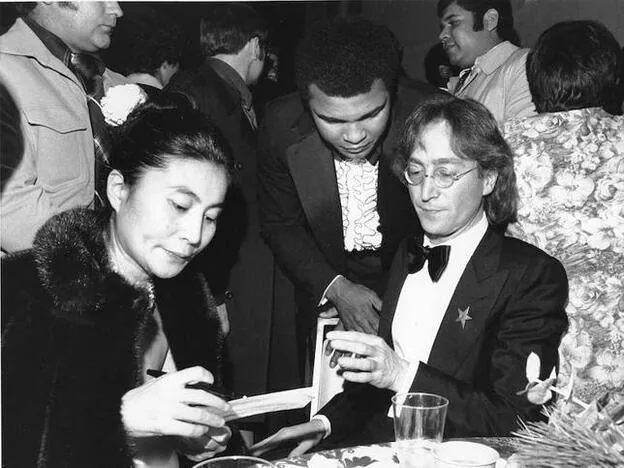 John Lennon junto a su mujer Yoko Ono en el año 1977/GTRES / RADIALPRESS