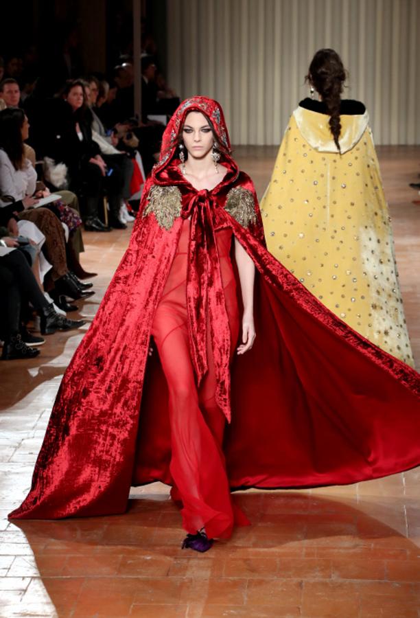 Desfile de Alberta Ferretti otoño-invierno 2017/18 en la Semana de la Moda de Milán