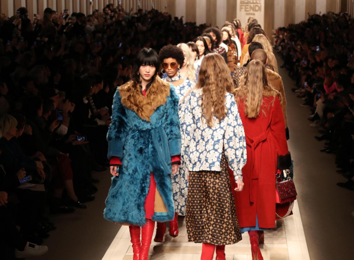 Desfile de Fendi otoño-invierno 2017/18 en la Semana de la Moda de Milán