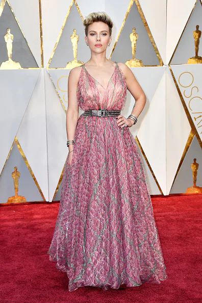 Oscars 2017: Scarlett Johansson, en la alfombra roja