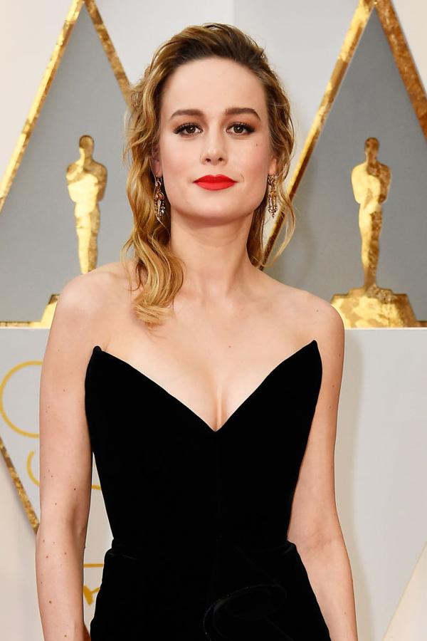 Los peinados y maquillajes de los Oscars 2017: Brie Larson