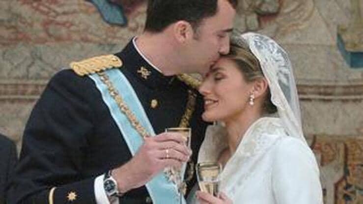 13º aniversario de boda de los Reyes: las 25 fotos más tiernas de Felipe y Letizia