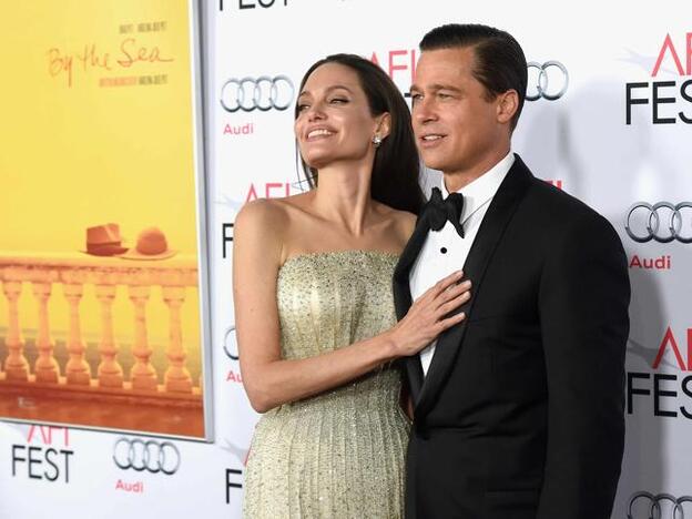 Brad Pitt y Angelina Jolie, en un estreno cuando aún estaban juntos/getty